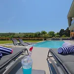 Scala Pomer-medulin Sea View פומר