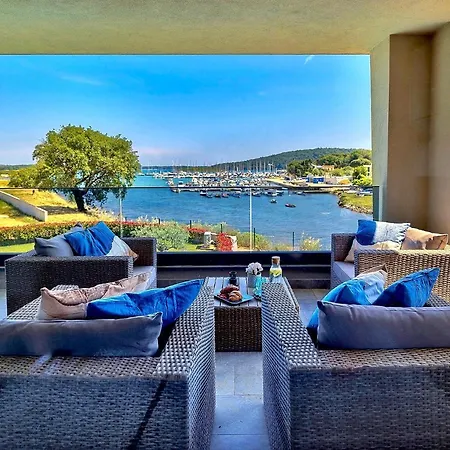 Scala Pomer-sea View Villa *