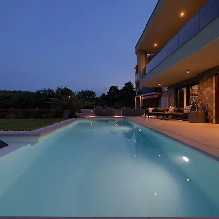 Villa Scala Pomer-medulin Sea View *