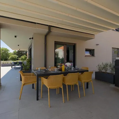 Villa Scala Pomer-medulin Sea View