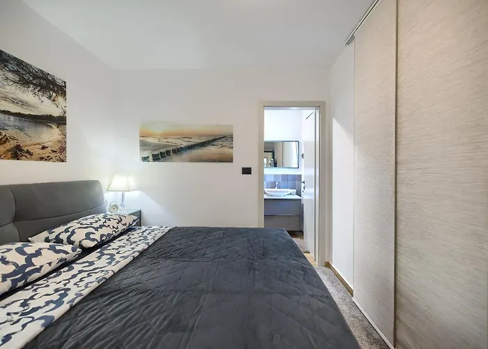 Villa Scala Pomer-medulin Sea View *