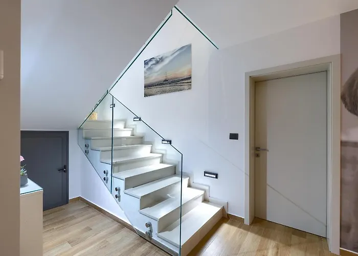 Scala Pomer-medulin Sea View Villa *
