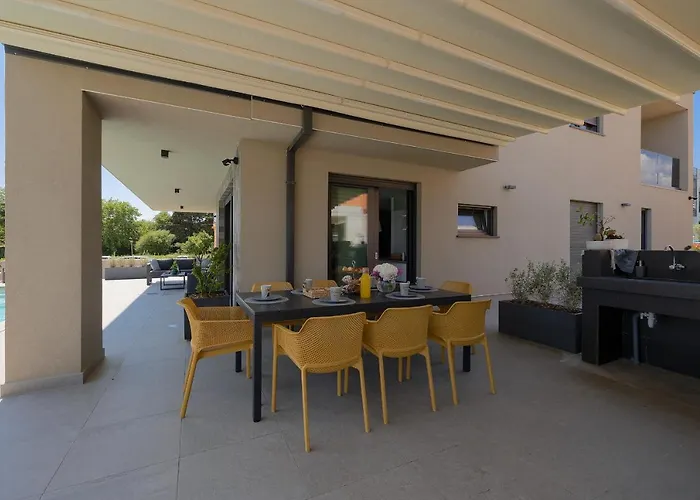 Villa Scala Pomer-medulin Sea View