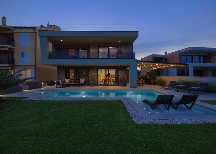 ヴィラ Scala Pomer-medulin Sea View ポメル